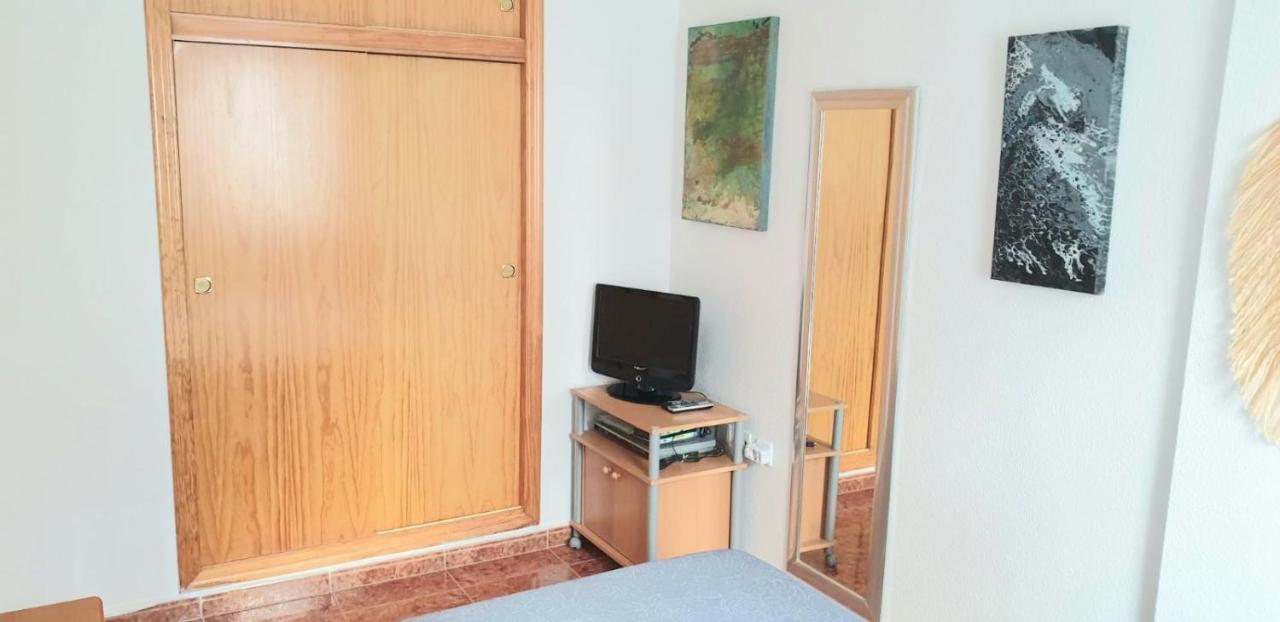 Apartamento Los Gases ตอร์เรเวียคา ภายนอก รูปภาพ